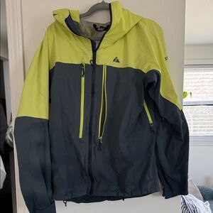 Men's 2-Tone Rain Jacket — Lime & Charcoal